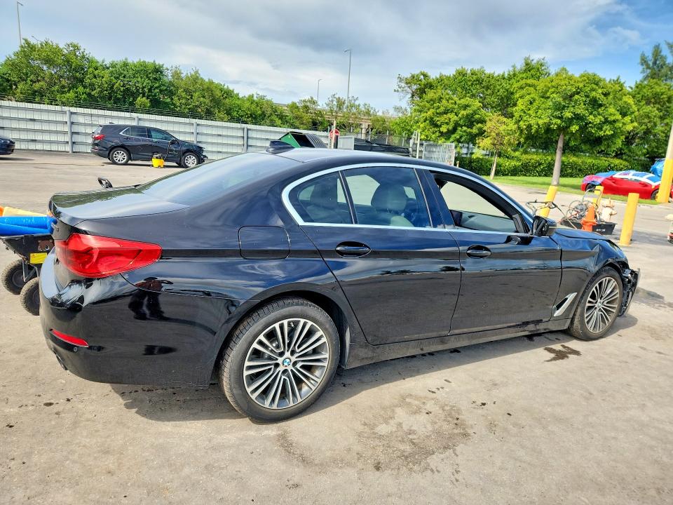 Photo 3 from auction – 2019 BMW 530 with VIN WBAJA5C55KWW47139