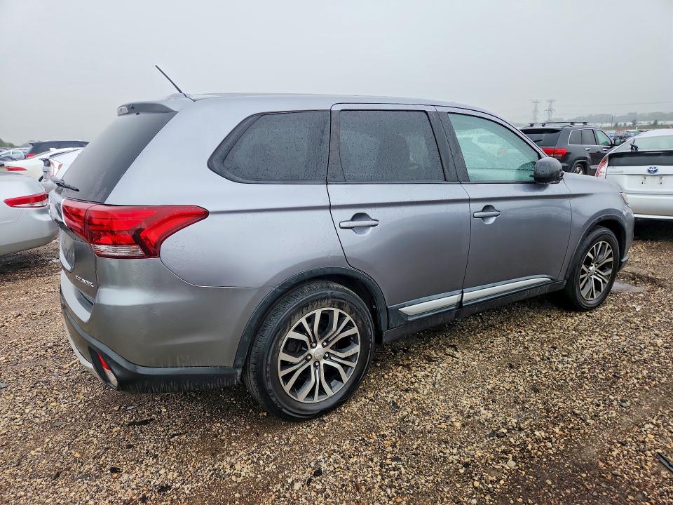 Снимка 3 от търг – 2016 MITSUBISHI OUTLANDER с VIN JA4AD2A35GZ062684
