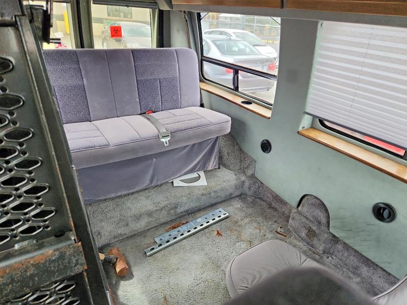 Photo 11 from auction – 2000 FORD ECONOLINE with VIN 1FDRE14L3YHB69313