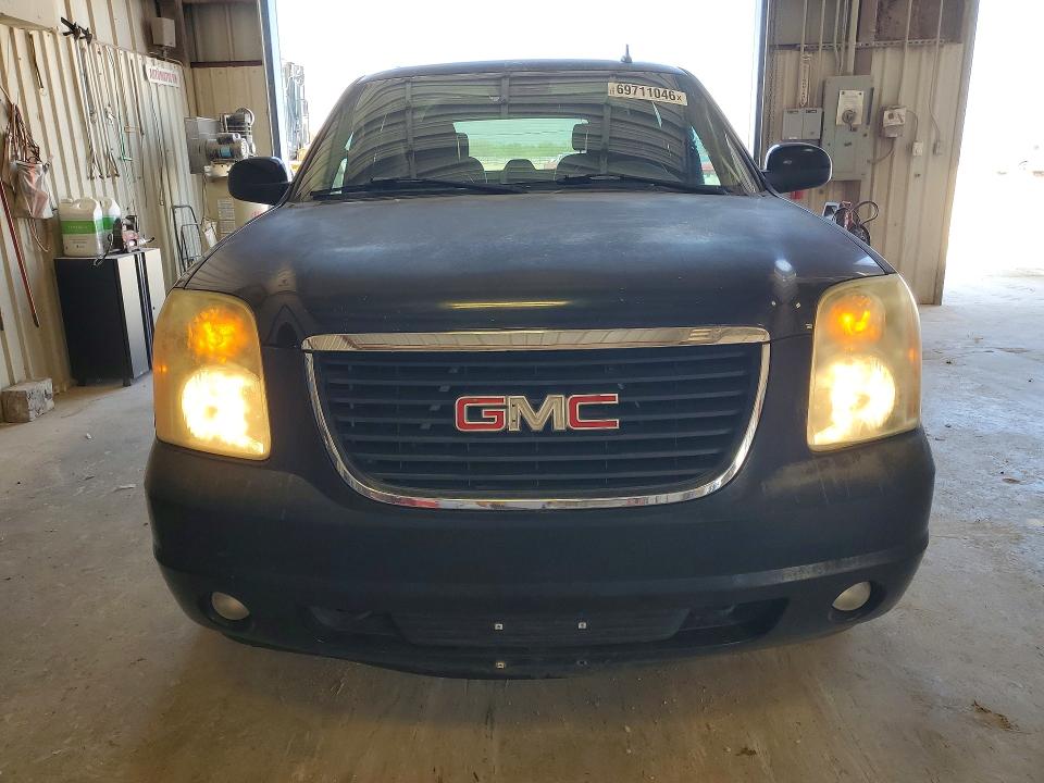Photo 5 from auction – 2008 GMC YUKON with VIN 1GKFC13J28R115304