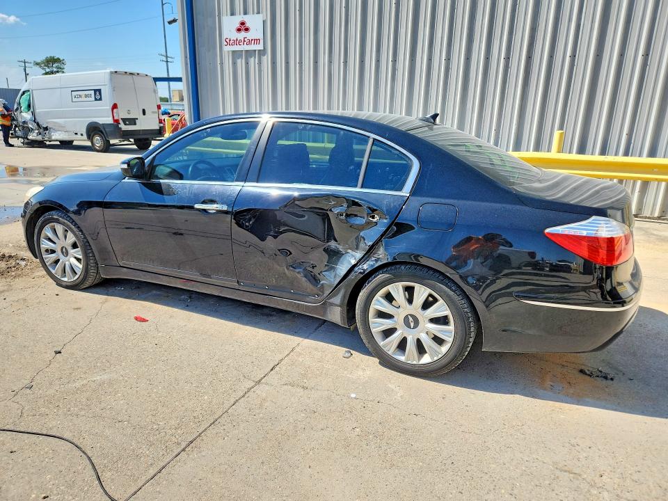 Photo 2 from auction – 2009 HYUNDAI GENESIS with VIN KMHGC46E99U017557