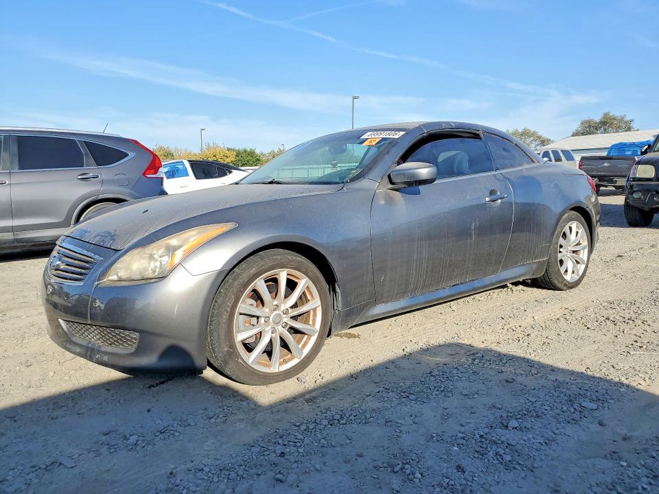 2010 INFINITI G37 CONVERTIBLE - Търг №69991806