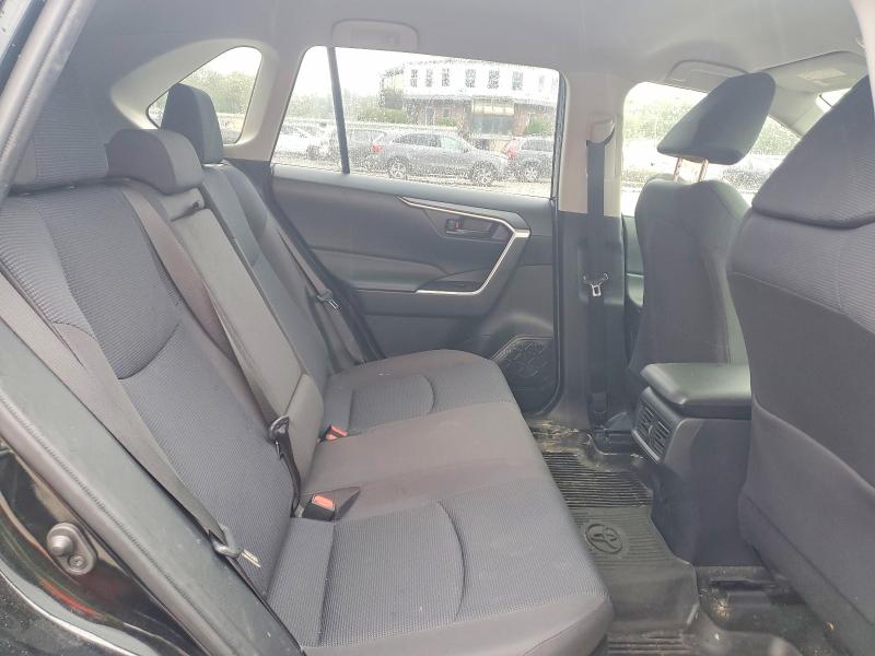 Photo 11 from auction – 2022 TOYOTA RAV4 with VIN JTMLWRFV1ND147172