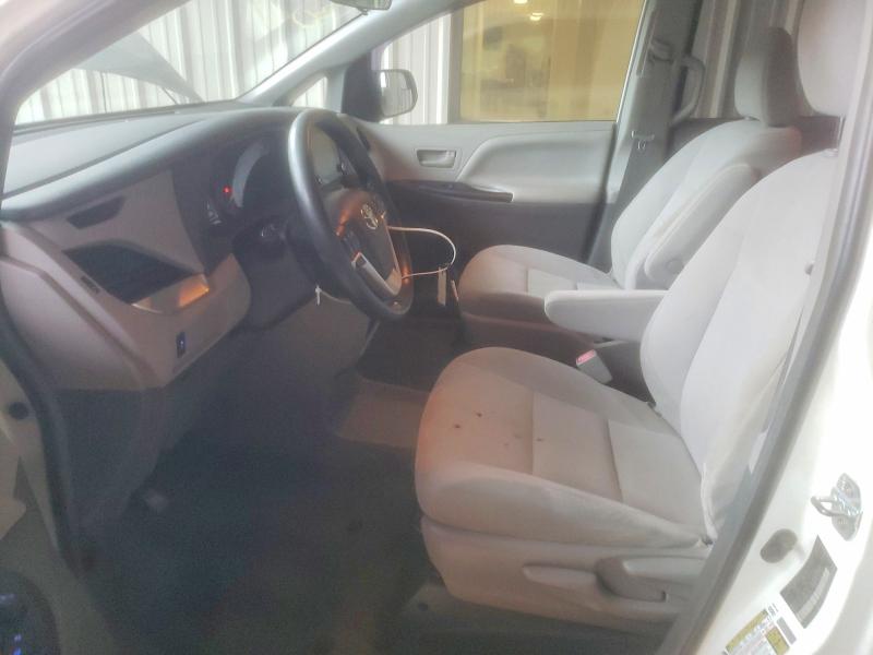 Photo 7 from auction – 2019 TOYOTA SIENNA with VIN 5TDZZ3DCXKS004835