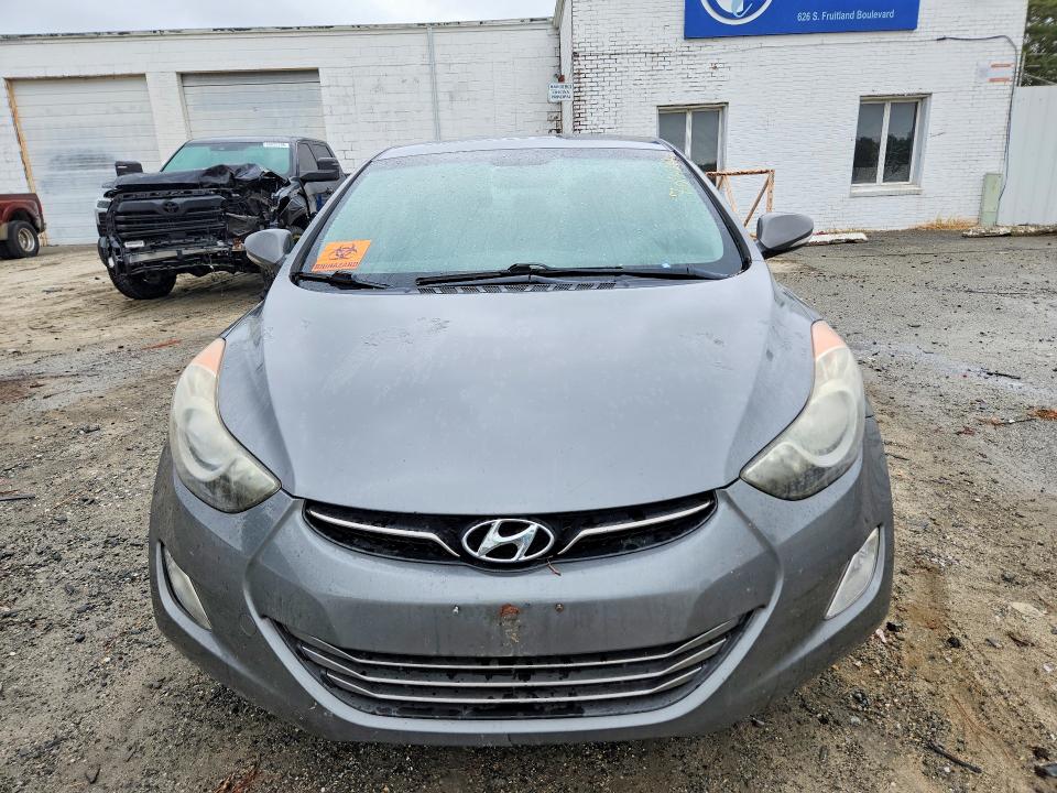 Снимка 5 от търг – 2012 HYUNDAI ELANTRA с VIN 5NPDH4AE2CH140747