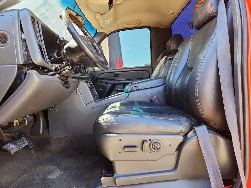 Photo 7 from auction – 2005 CHEVROLET SILVERADO with VIN 1GCEC14T85Z163988