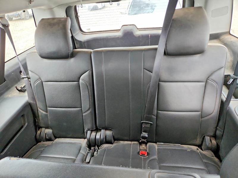 Снимка 10 от търг – 2018 CHEVROLET SUBURBAN с VIN 1GNSKHKC1JR161681
