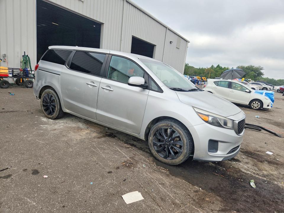 Photo 4 from auction – 2017 KIA SEDONA with VIN KNDMB5C10H6236010
