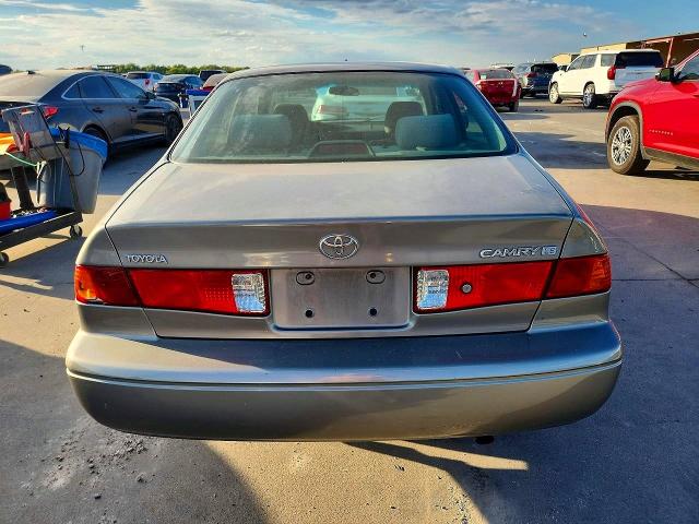 Photo 6 from auction – 2000 TOYOTA CAMRY with VIN 4T1BG22K2YU688520