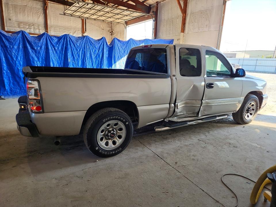 Photo 3 from auction – 2006 CHEVROLET SILVERADO with VIN 1GCEC19ZX6Z169399