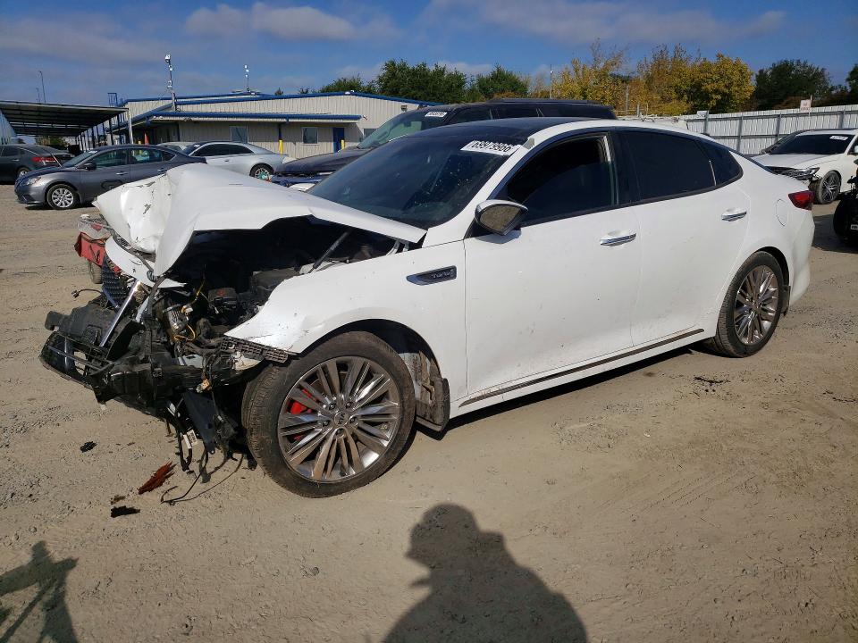 Photo 1 from auction – 2018 KIA OPTIMA with VIN 5XXGV4L25JG227172