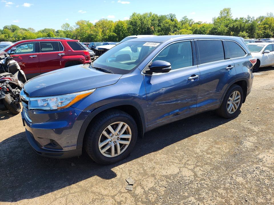TOYOTA HIGHLANDER 2015 с VIN 5TDBKRFH9FS119739 - Снимка от търг