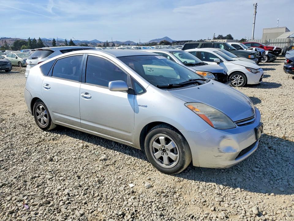 Снимка 4 от търг – 2006 TOYOTA PRIUS с VIN JTDKB20U367539598