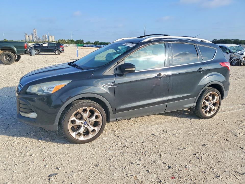 FORD ESCAPE 2015 with VIN 1FMCU9J99FUC37280 - Photo from auction