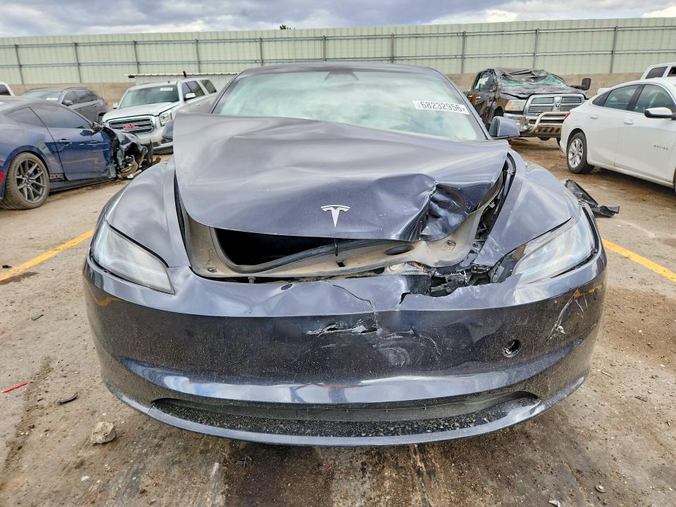 Снимка 5 от търг – 2025 TESLA MODEL 3 с VIN 5YJ3E1EA1SF973351