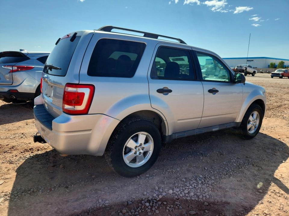Photo 3 from auction – 2010 FORD ESCAPE with VIN 1FMCU0D71AKD21328