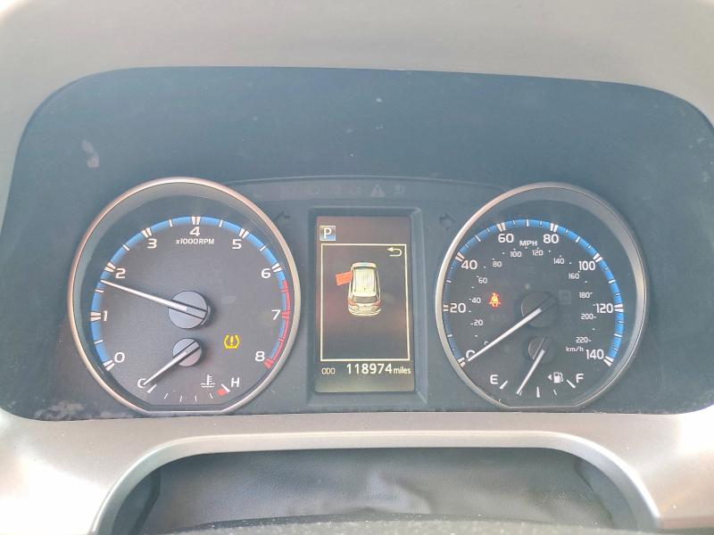 Photo 9 from auction – 2018 TOYOTA RAV4 with VIN 2T3WFREV3JW470800