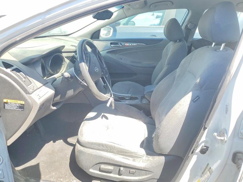 Photo 7 from auction – 2012 HYUNDAI SONATA with VIN KMHEC4A44CA030831