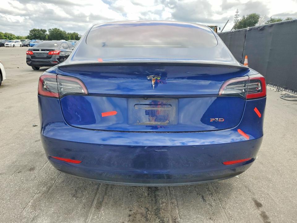 صورة رقم 6 من المزاد - 2018 TESLA MODEL 3 مع VIN 5YJ3E1EB6JF133900