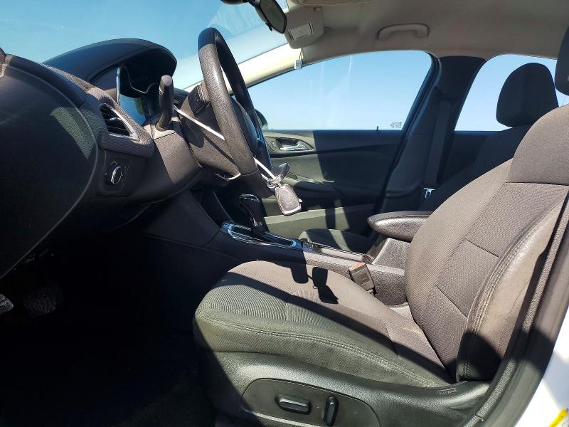 Photo 7 from auction – 2017 CHEVROLET CRUZE with VIN 1G1BE5SM0H7238546