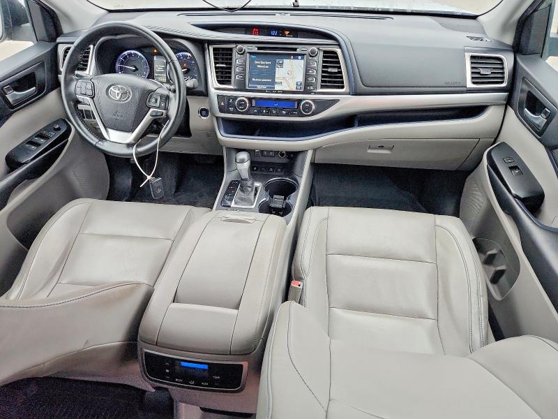 صورة رقم 8 من المزاد - 2018 TOYOTA HIGHLANDER مع VIN 5TDJZRFH1JS560362