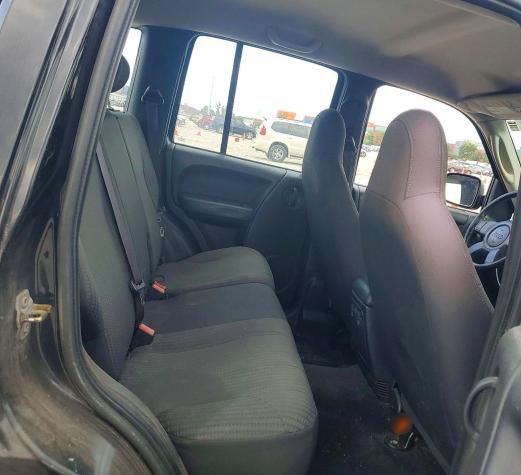 Photo 10 from auction – 2004 JEEP LIBERTY with VIN 1J4GL48K14W284447