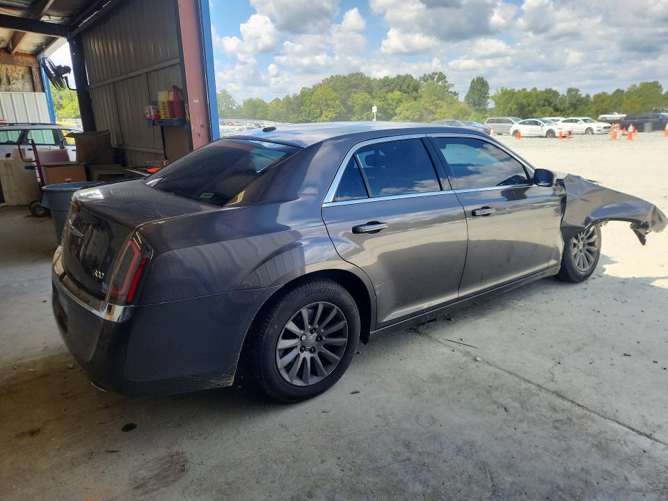 Photo 3 from auction – 2013 CHRYSLER 300 with VIN 2C3CCAAG2DH553115