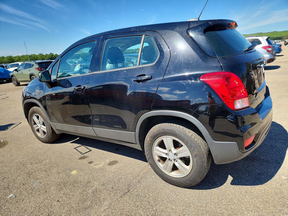 Photo 2 from auction – 2019 CHEVROLET TRAX with VIN 3GNCJNSB3KL158559