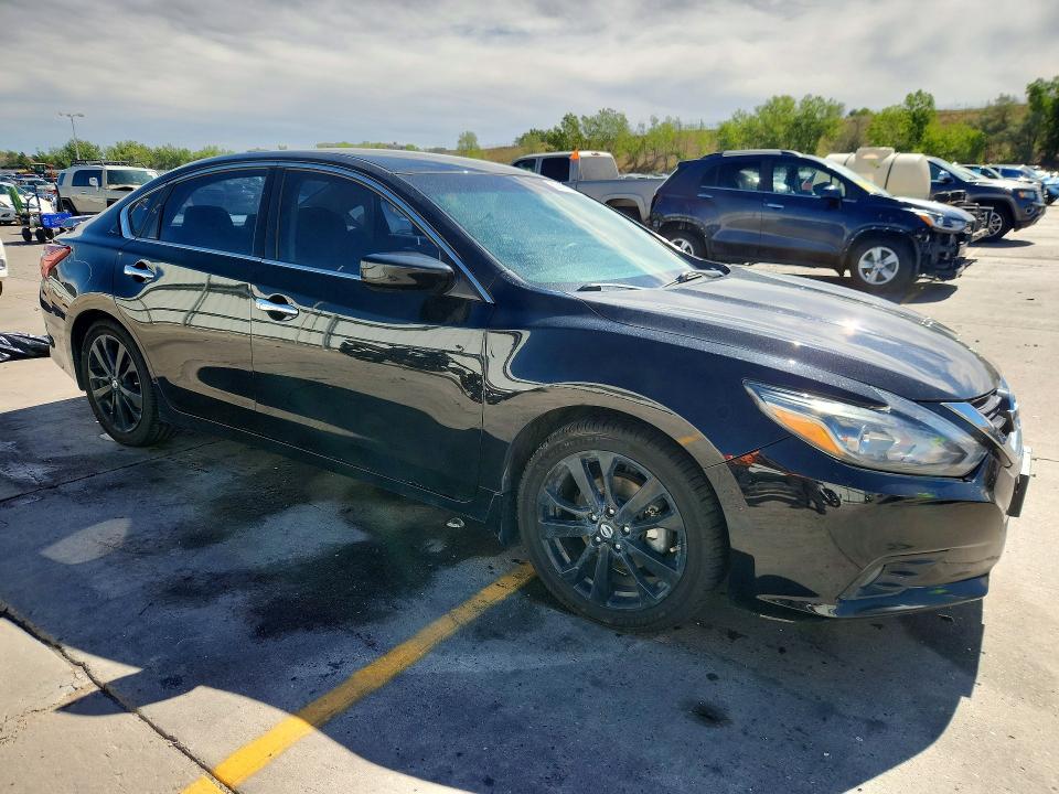 Photo 4 from auction – 2017 NISSAN ALTIMA with VIN 1N4AL3APXHC248877