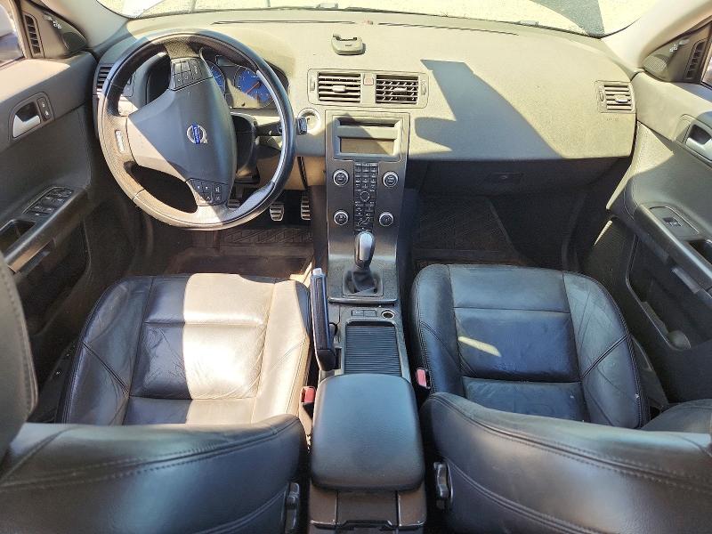 Photo 8 from auction – 2010 VOLVO V50 with VIN YV1672MJ3A2573933