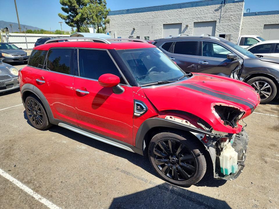 Снимка 4 от търг – 2020 MINI COOPER с VIN WMZYW7C04L3L79920