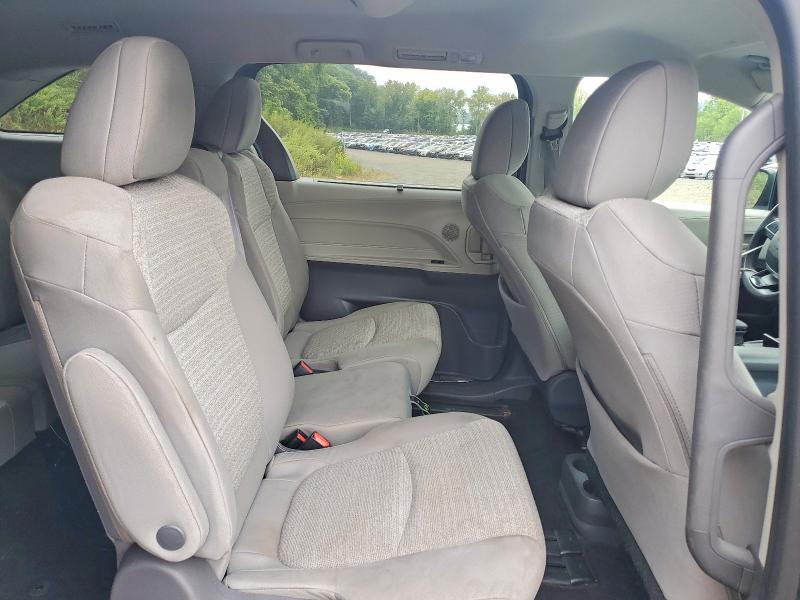 Photo 11 from auction – 2021 TOYOTA SIENNA with VIN 5TDKRKEC9MS060410