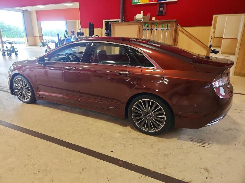 Zdjęcie 2 z aukcji – 2015 LINCOLN MKZ z VIN 3LN6L2LU2FR604939