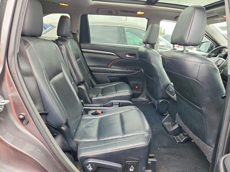 Фото 11 с аукциона – 2016 TOYOTA HIGHLANDER с VIN 5TDDKRFH5GS250824