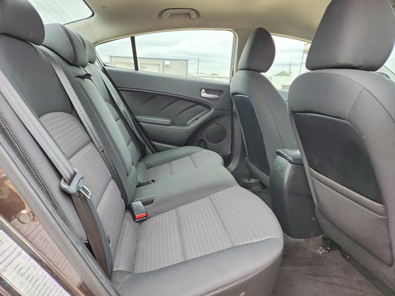 Photo 10 from auction – 2018 KIA FORTE with VIN 3KPFL4A79JE213171