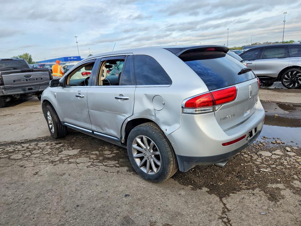 Foto 2 de la subasta – 2015 LINCOLN MKX con VIN 2LMDJ8JK3FBL25519