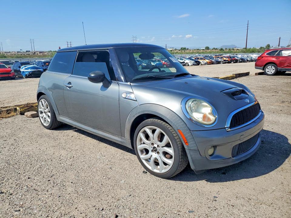 Zdjęcie 4 z aukcji – 2007 MINI COOPER z VIN WMWMF73547TT83785