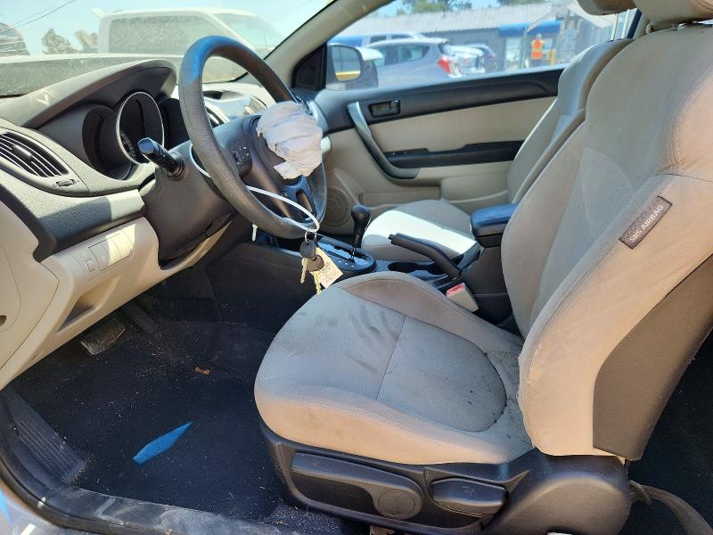 Photo 7 from auction – 2010 KIA FORTE KOUP with VIN KNAFU6A22A5257860