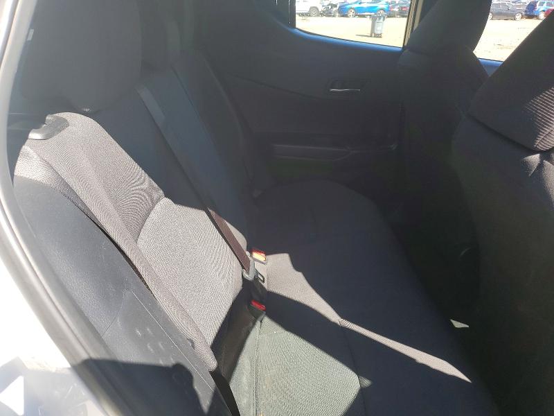 Photo 11 from auction – 2018 TOYOTA C-HR with VIN NMTKHMBX7JR012257