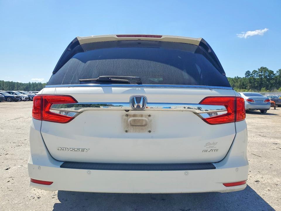 Снимка 6 от търг – 2018 HONDA ODYSSEY с VIN 5FNRL6H95JB034734
