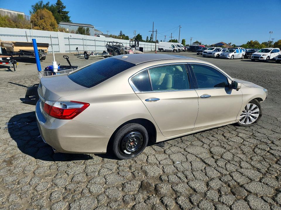 Снимка 3 от търг – 2013 HONDA ACCORD с VIN 1HGCR3F84DA024708