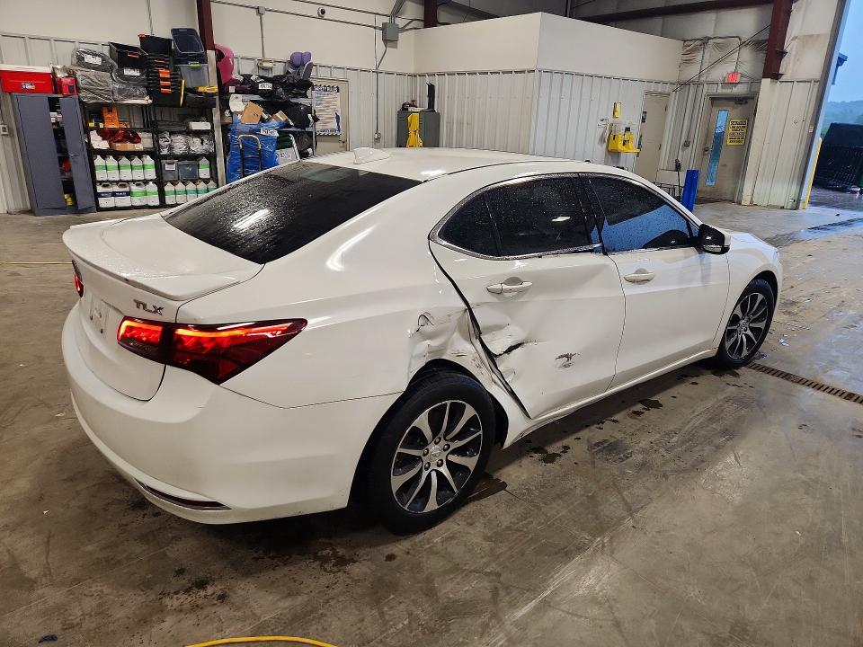 Фото 3 с аукциона – 2015 ACURA TLX с VIN 19UUB1F38FA005261