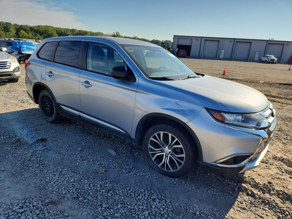 Photo 4 from auction – 2017 MITSUBISHI OUTLANDER with VIN JA4AZ2A37HZ034727