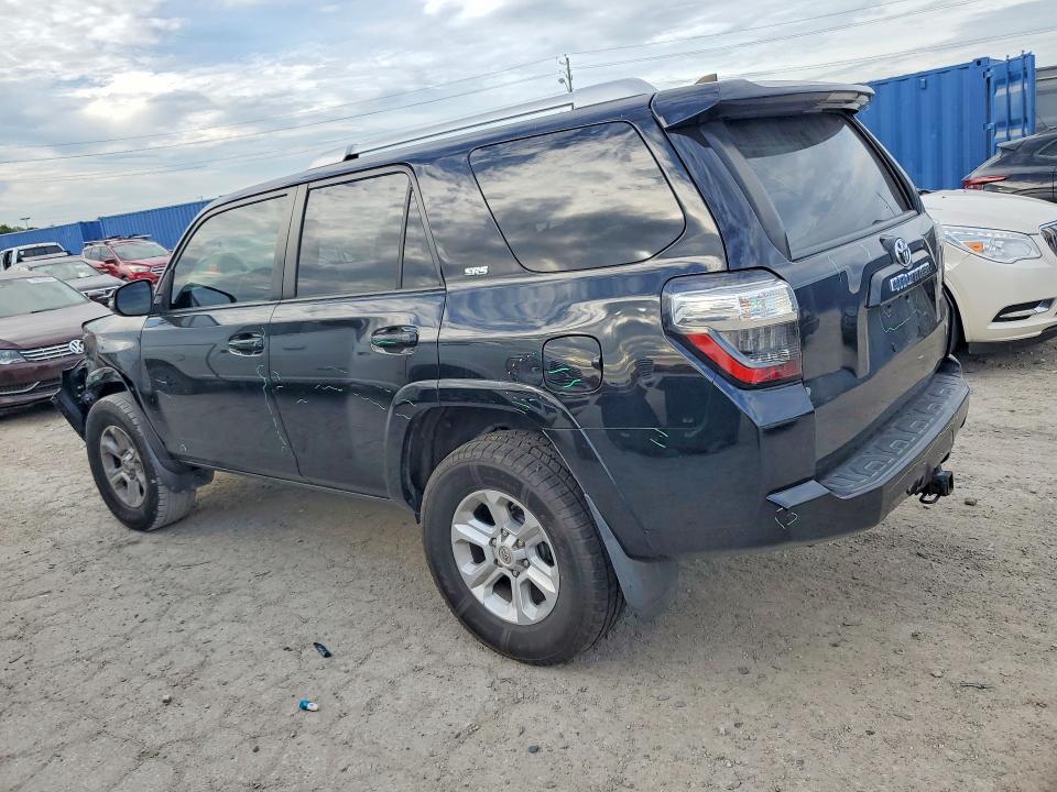 Photo 2 from auction – 2018 TOYOTA 4RUNNER with VIN JTEBU5JR4J5546078