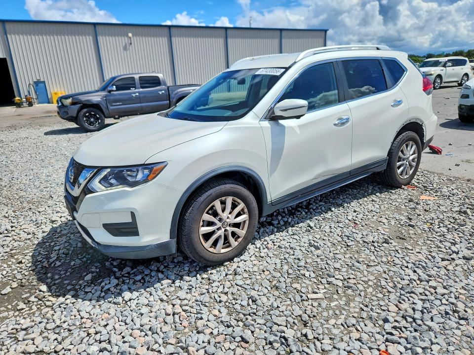 NISSAN ROGUE 2017 with VIN KNMAT2MV0HP561962 - Photo from auction