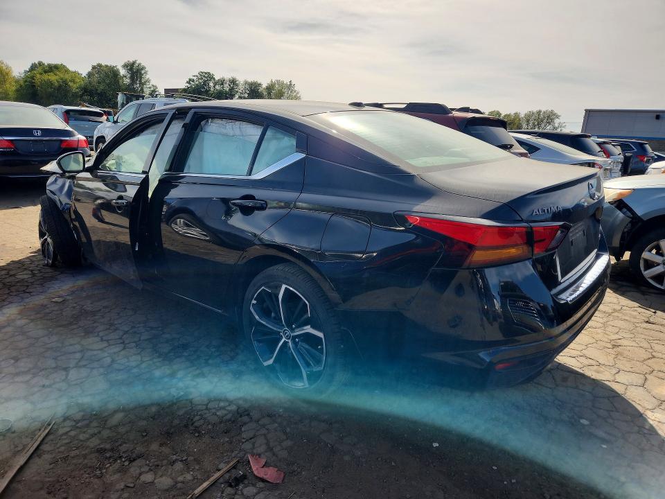 Photo 2 from auction – 2023 NISSAN ALTIMA with VIN 1N4BL4CW1PN348755