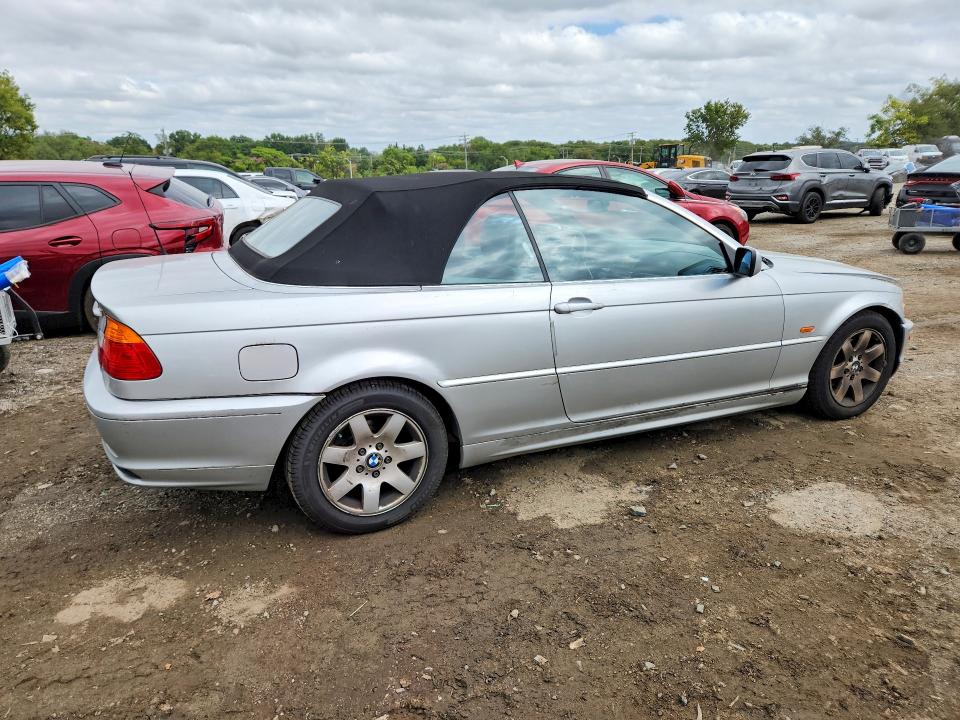 Foto 3 de la subasta – 2001 BMW 325 con VIN WBABS33441JY56767