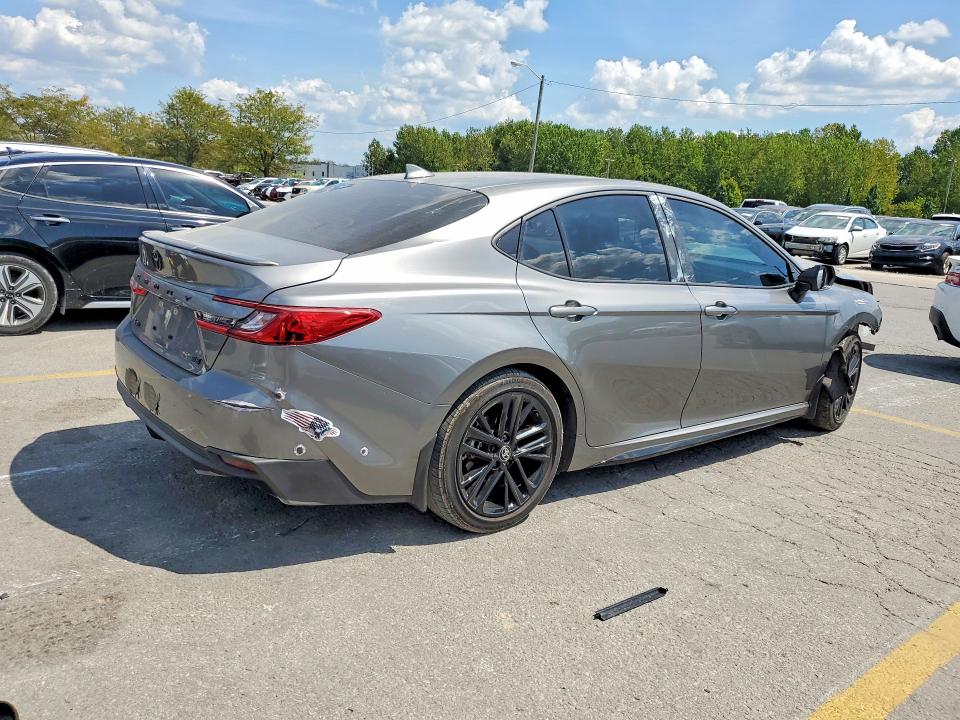 Zdjęcie 3 z aukcji – 2026 TOYOTA CAMRY z VIN 4T1DAACK6TU698947