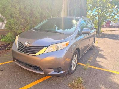 Photo 2 from auction – 2011 TOYOTA SIENNA with VIN 5TDKK3DC4BS171231