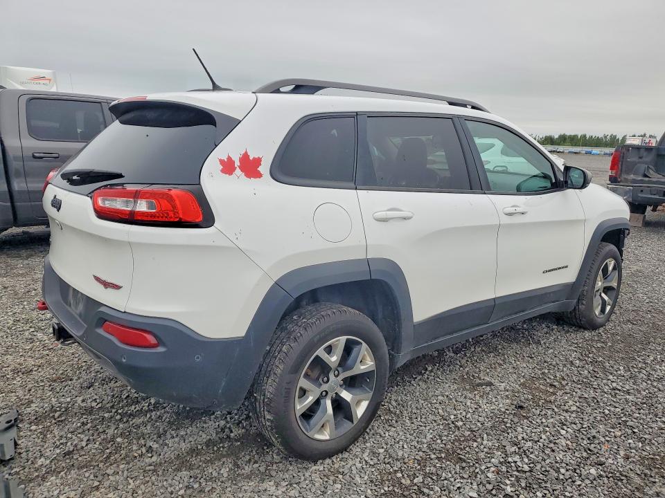 Photo 3 from auction – 2015 JEEP CHEROKEE with VIN 1C4PJMBS3FW623247